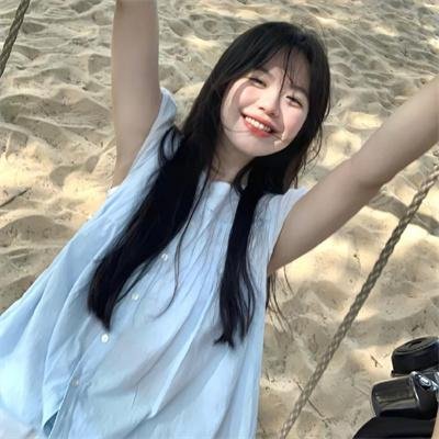 我的同桌是校花